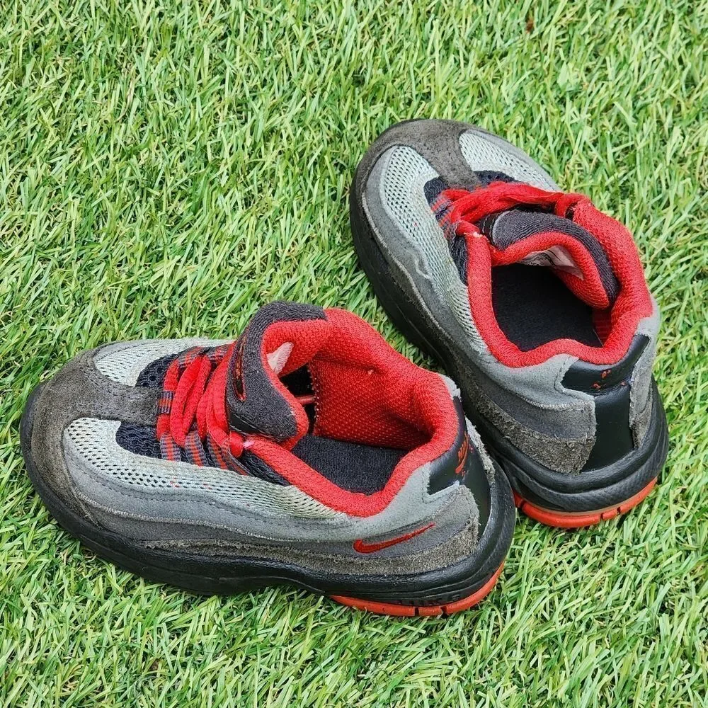 Nike Kids Air Max 95 - Size 6-C - Solar Red/Black